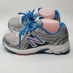 New Balance 450 V3 running athletic shoes